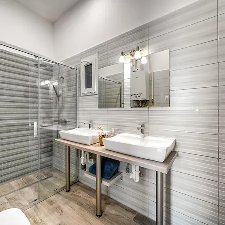 Moments By Stn Apartman