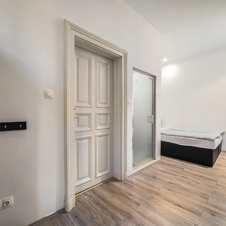 Moments By Stn * Budapest